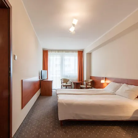 Vestina Wellness & 3*