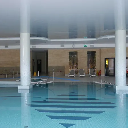 Отель Vestina Wellness & 3*