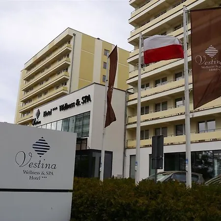 ホテル Vestina Wellness & 3*