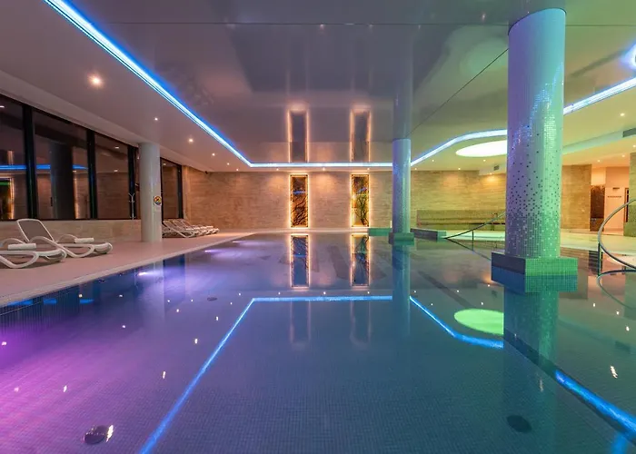 Vestina Wellness & 3*