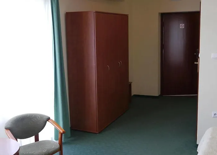 Vestina Wellness & 3*